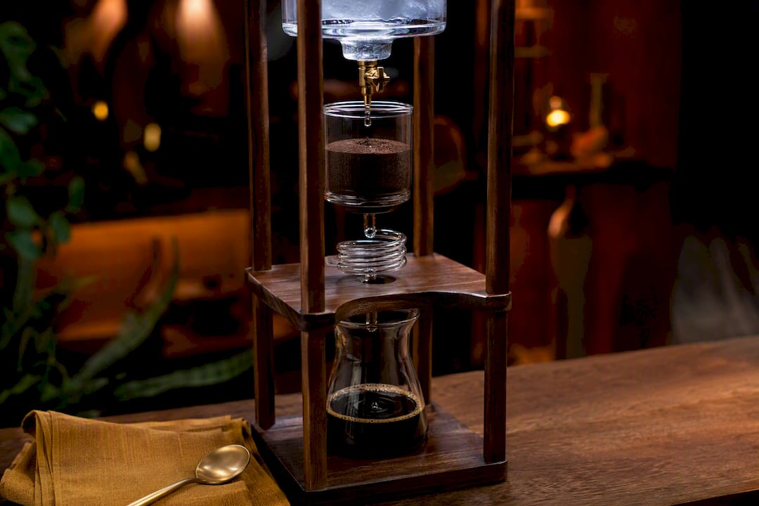 Tour cold drip pour préparer un concentré de café
